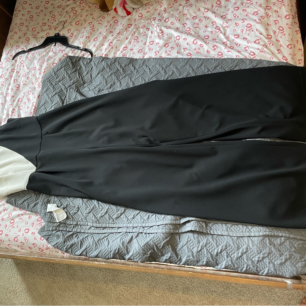 Tommy Hilfiger Black and White Garment